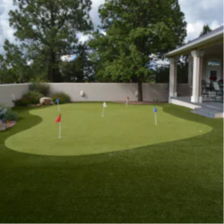 Planning the Perfect Backyard Putting Green For Your Pittsburgh Space
